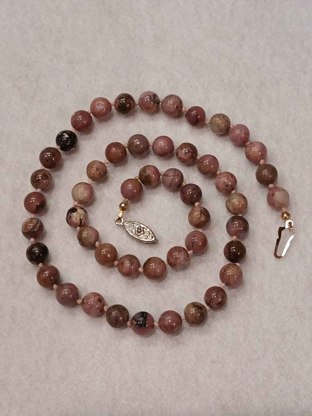 Vintage 1970s Rhodonite Gemstone Beaded Necklace - 20 inches